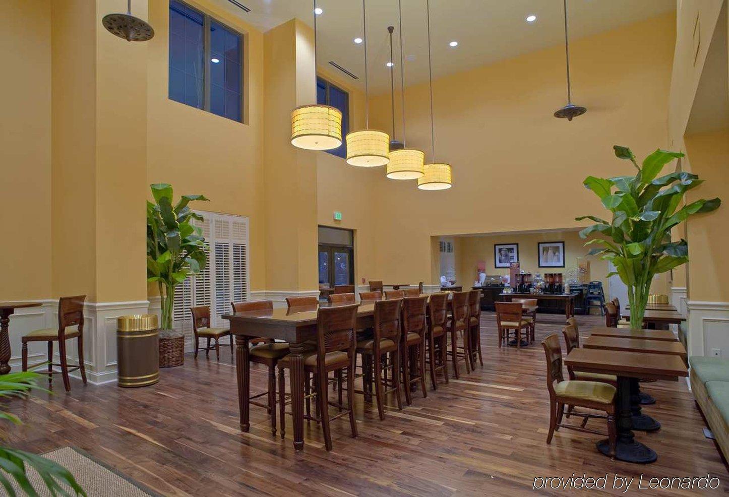 Hampton Inn & Suites North Charleston-University Boulevard Restaurant photo